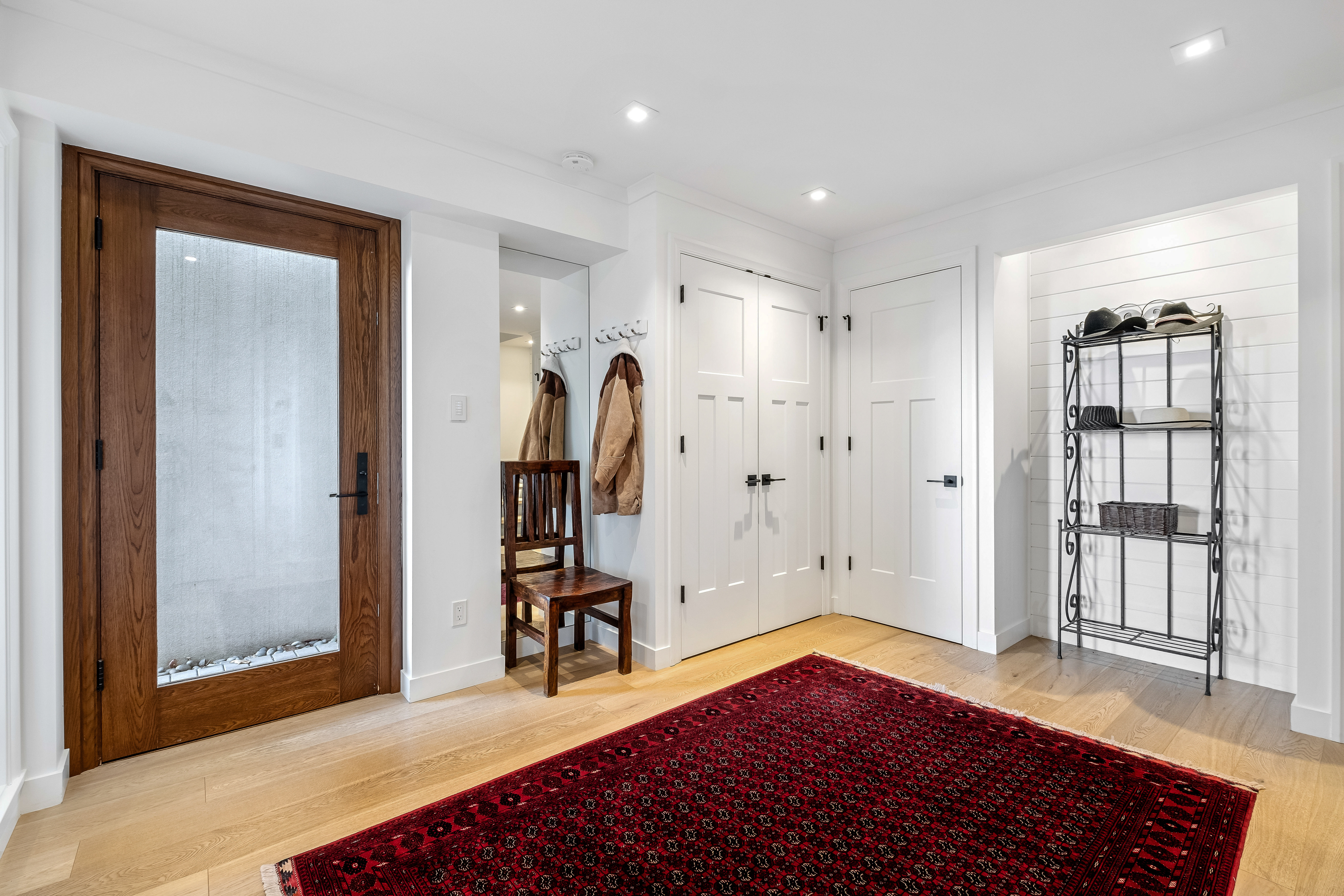 15046 Buena Vista Avenue